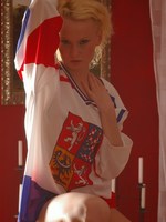 curly blonde shows off her apartment.